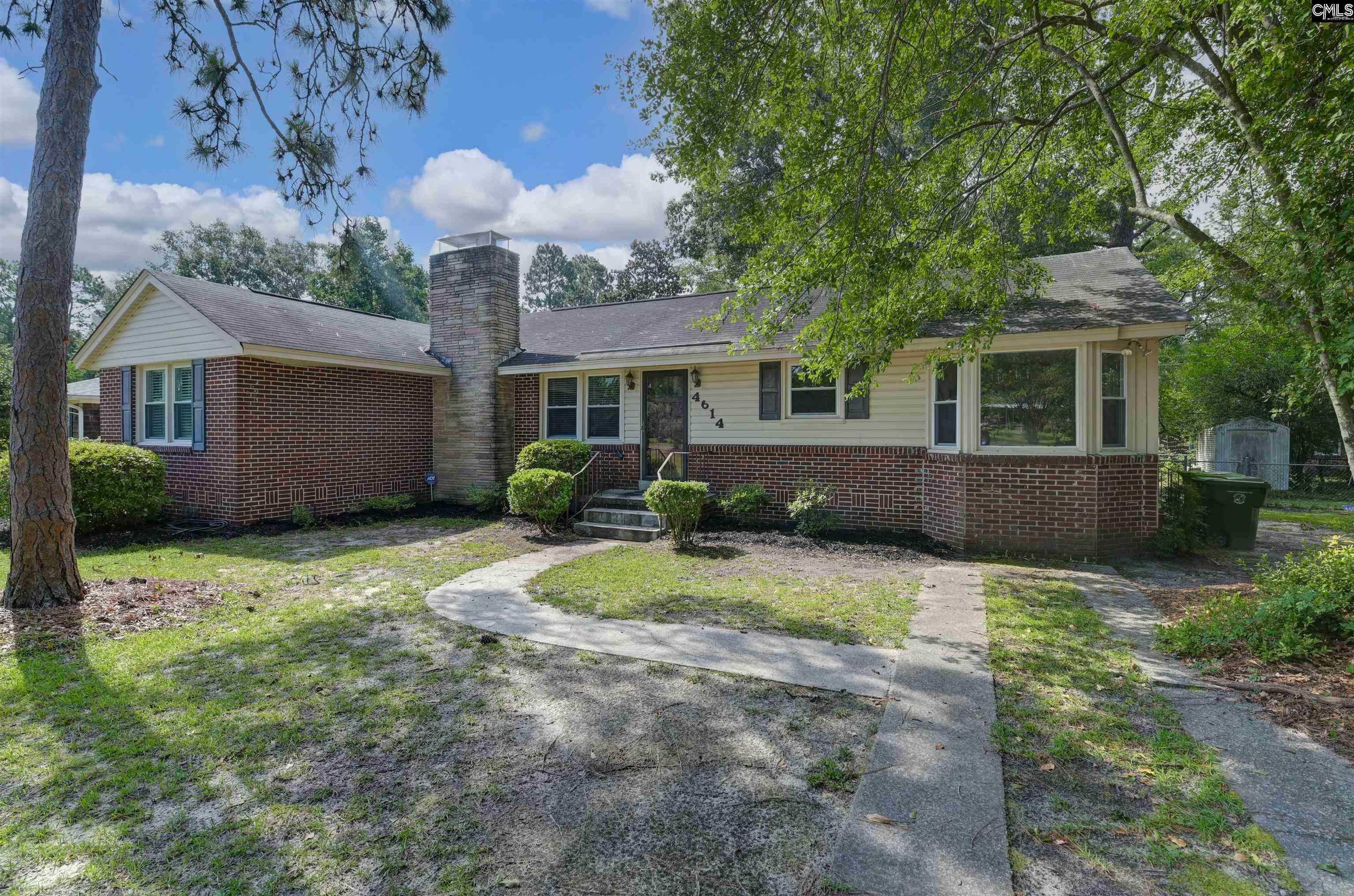 Property Photo: 4614 Briarfield Rd SC 29206