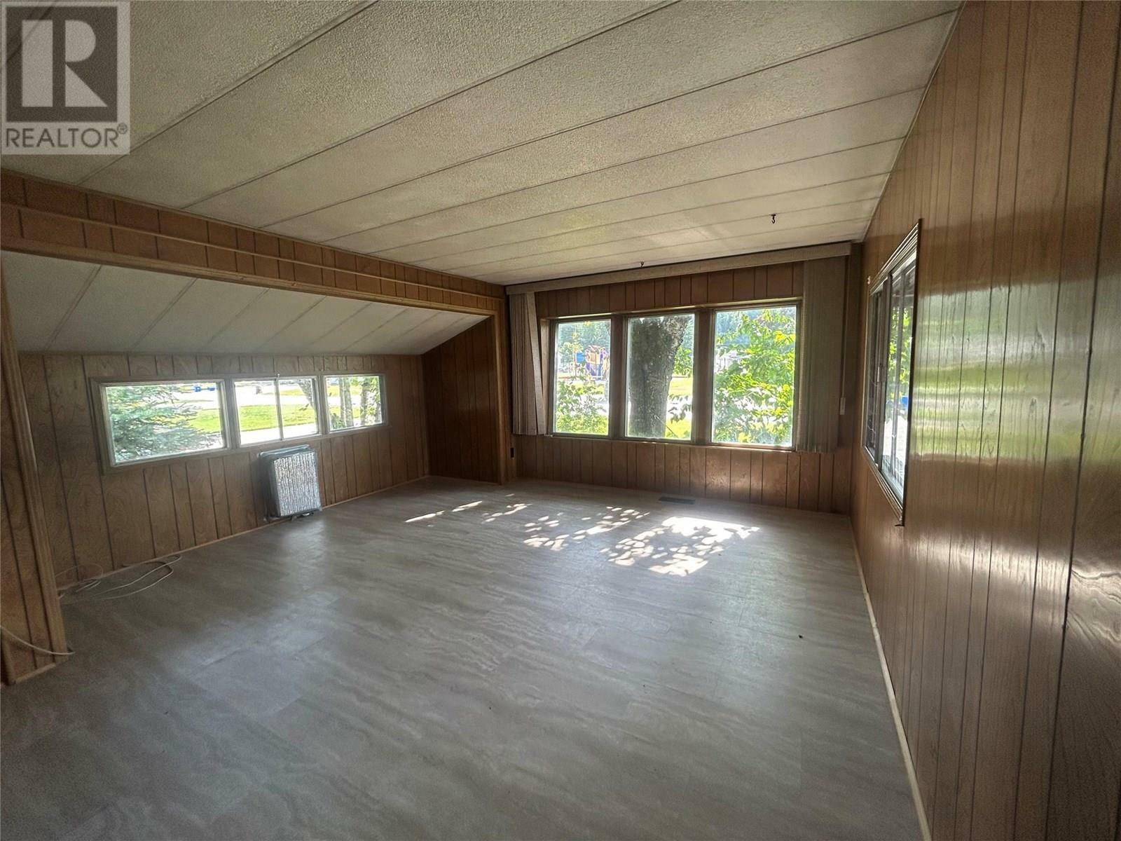 Property Photo: 241 23 Highway North 29 BC V0E 2S0