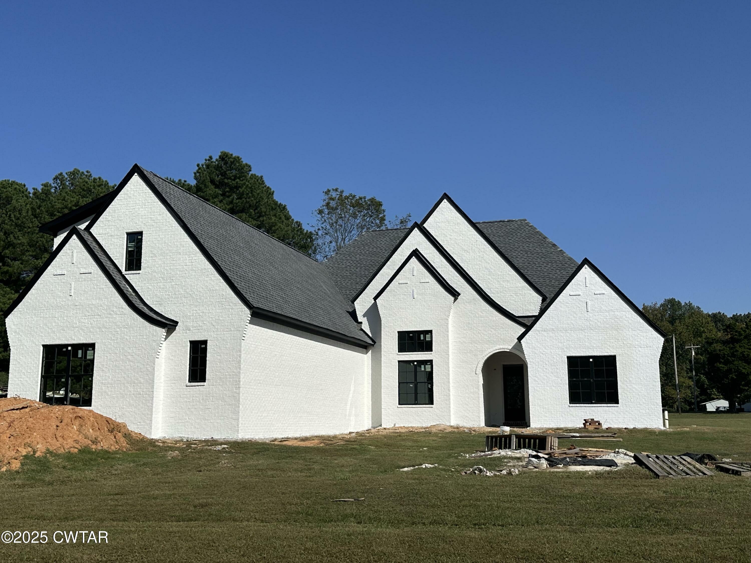 Property Photo: 18 Shadow Ridge Drive TN 38305