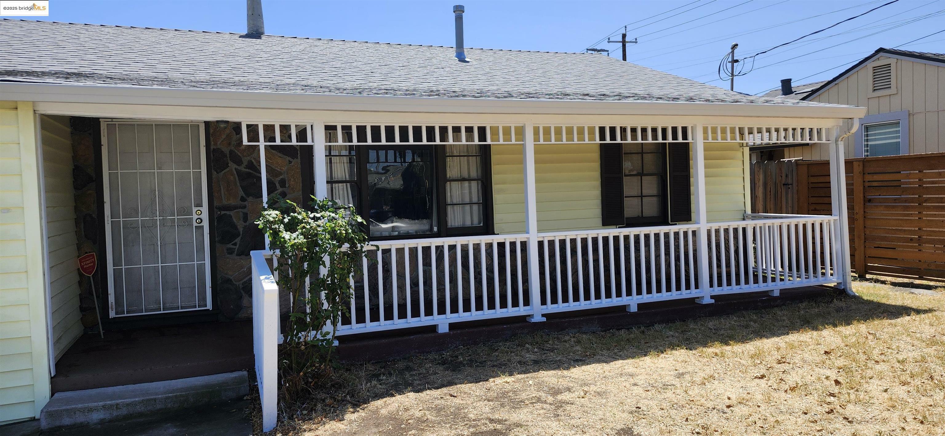 Property Photo: 175 Clyde St CA 94565