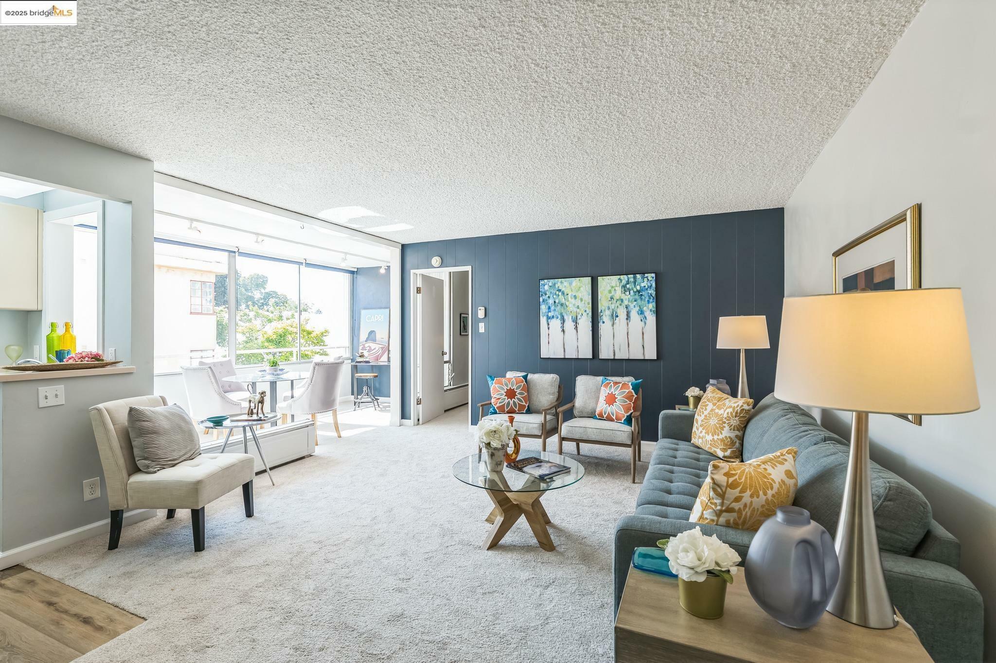 Property Photo: 2550 Dana 2F CA 94704