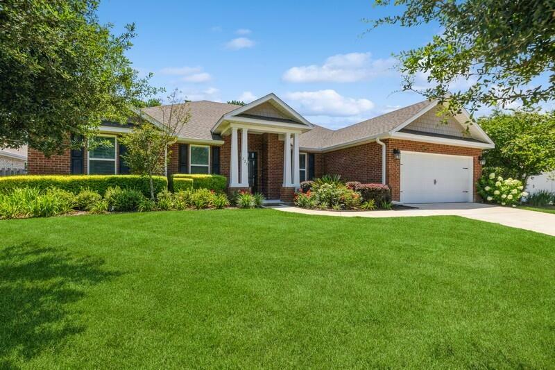 Property Photo: 221 Sweet Tea Lane FL 32439