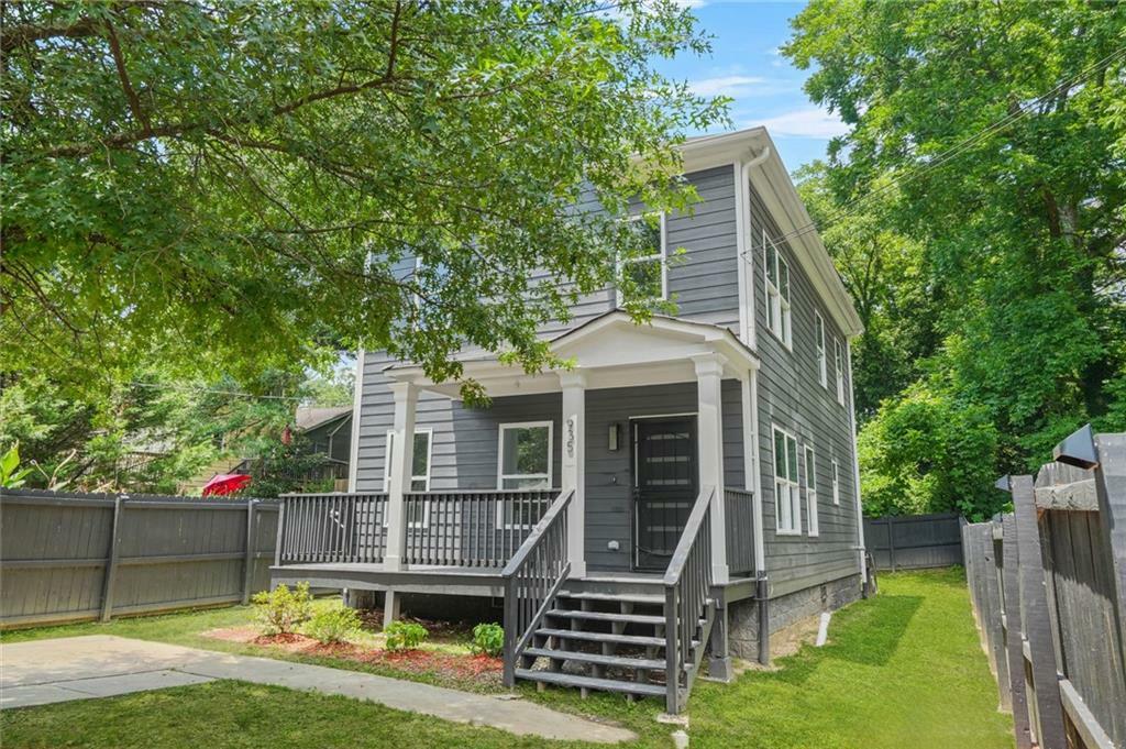 Property Photo: 935 Pelham Street NW GA 30318