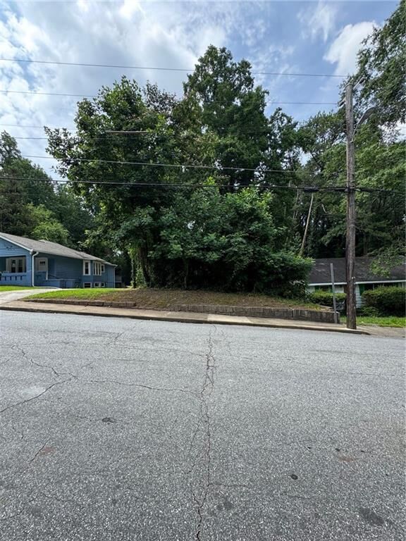 Property Photo:  1430 North Avenue NW  GA 30318 