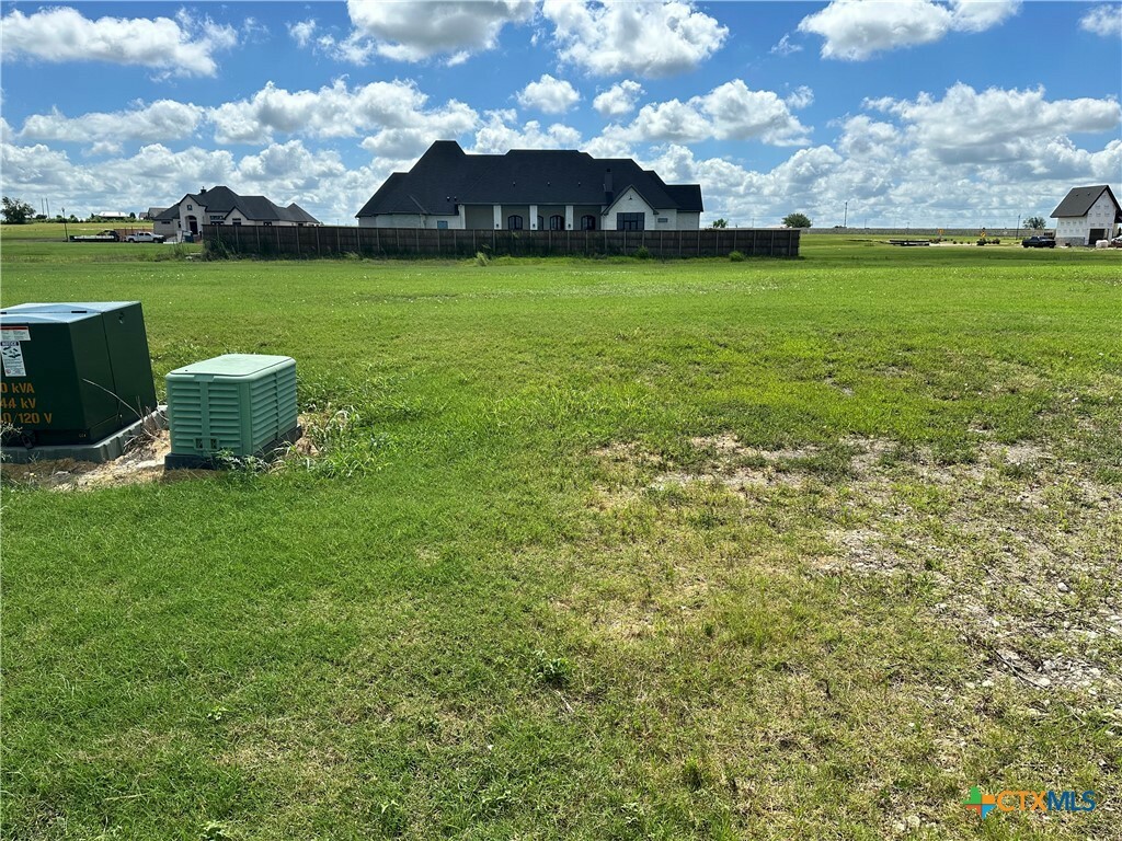 Property Photo: 113 Sunflower Street TX 76655