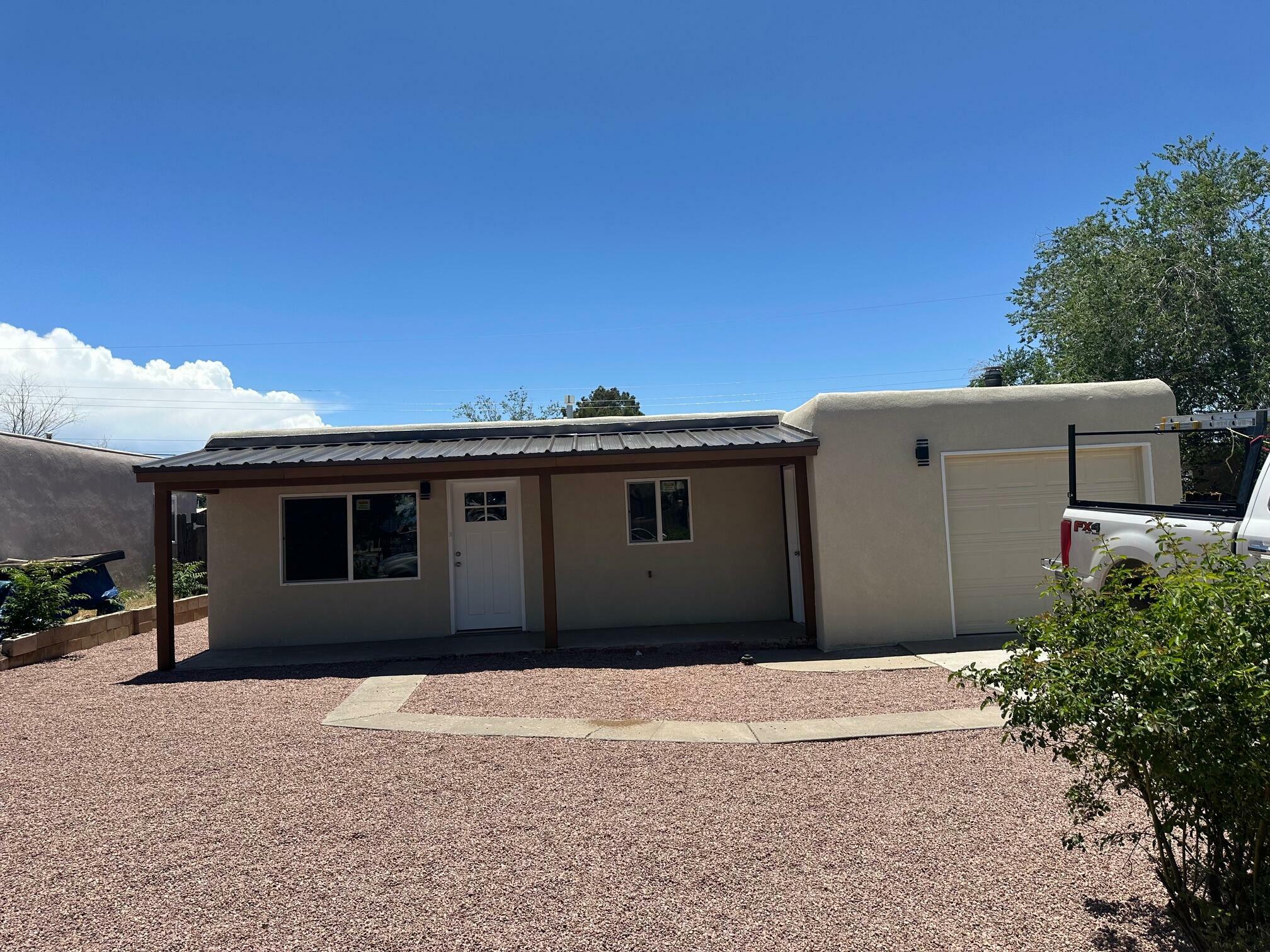 Property Photo: 5512 Arvilla Avenue NE NM 87111