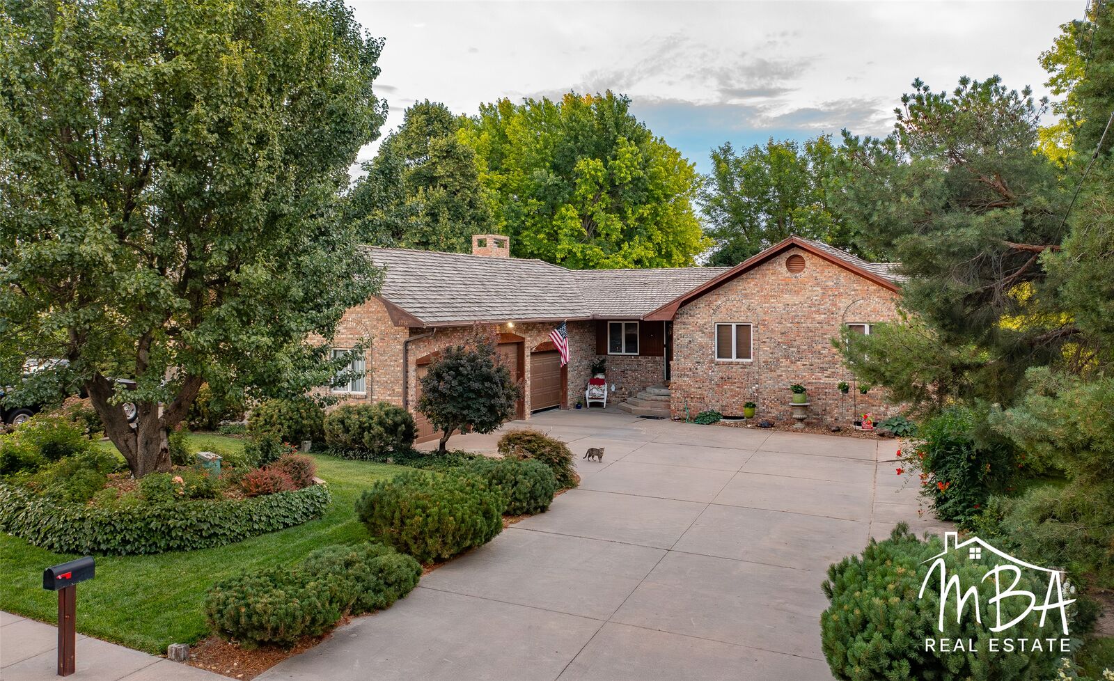 Property Photo: 1714 E Crestway Drive KS 67846