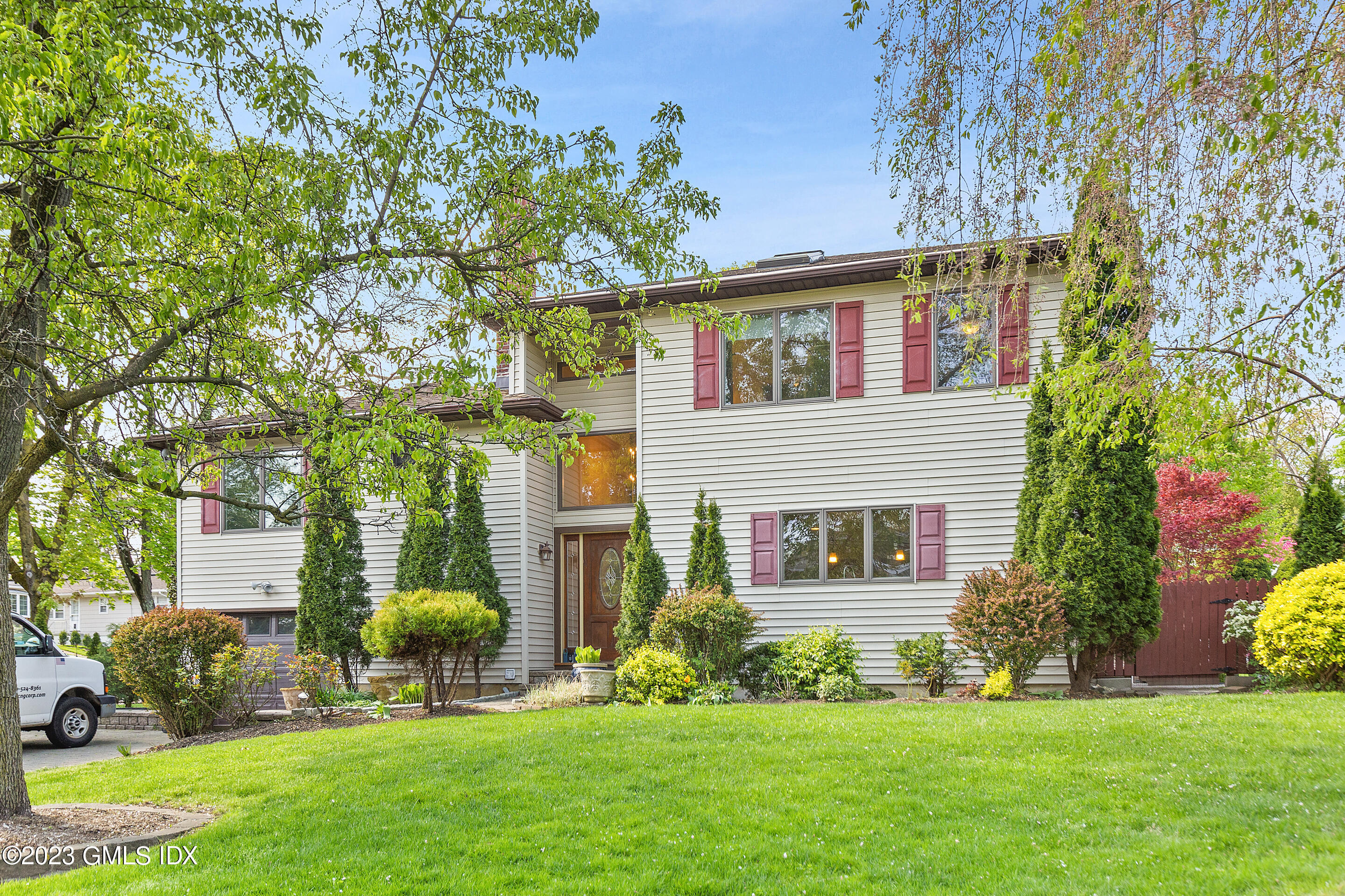 Property Photo: 2 Walker Court CT 06831