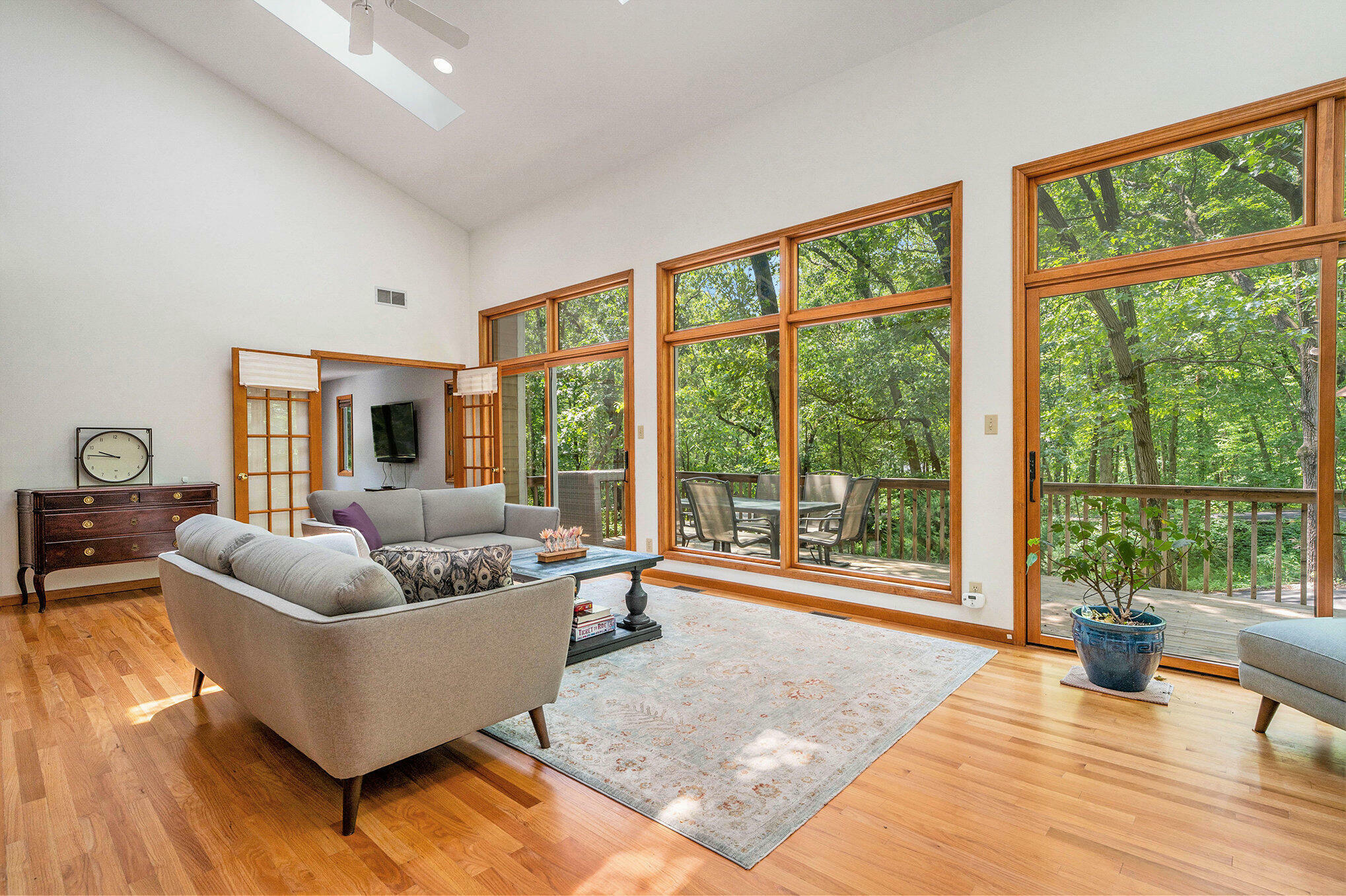 Property Photo: 116 E Neptune Avenue IN 46301