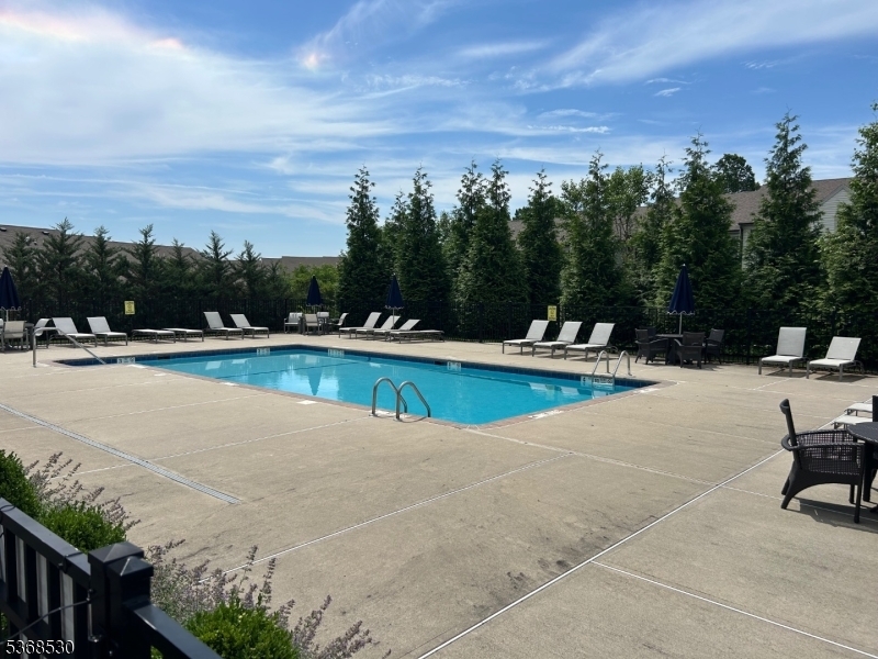 Property Photo: 5 Albert Ct NJ 07869