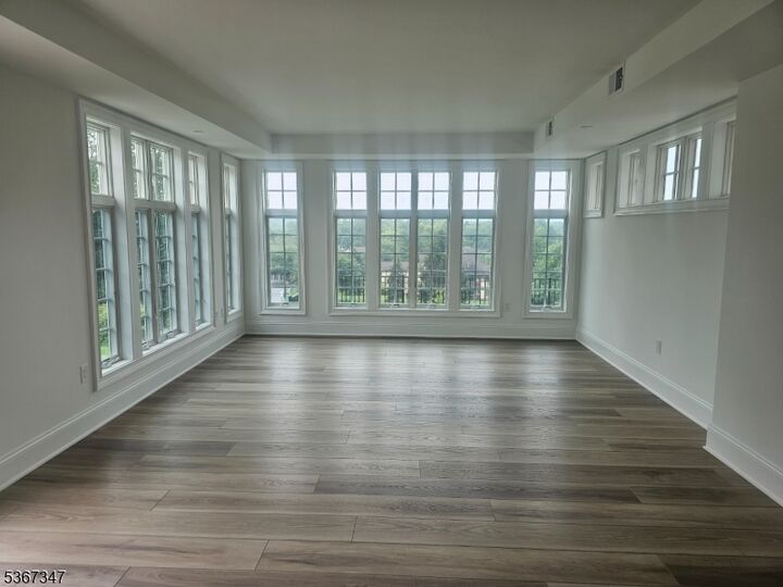 18 Samuel Way  Chatham Twp. NJ 07928 photo