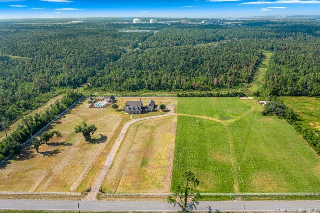 Property Photo: 3823 Haymark Road LA 70605
