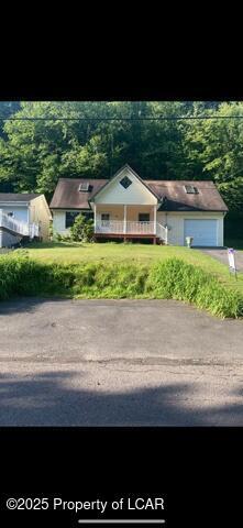 93 Woodlawn Avenue  Harveys Lake PA 18618 photo