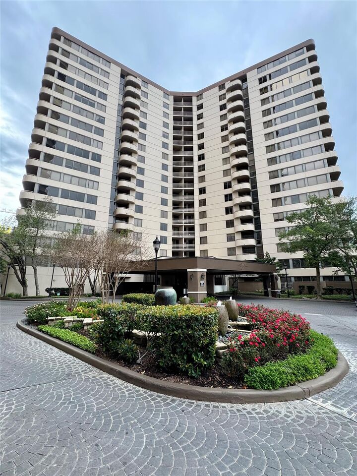 Property Photo:  3525 Sage Road 414  TX 77056 