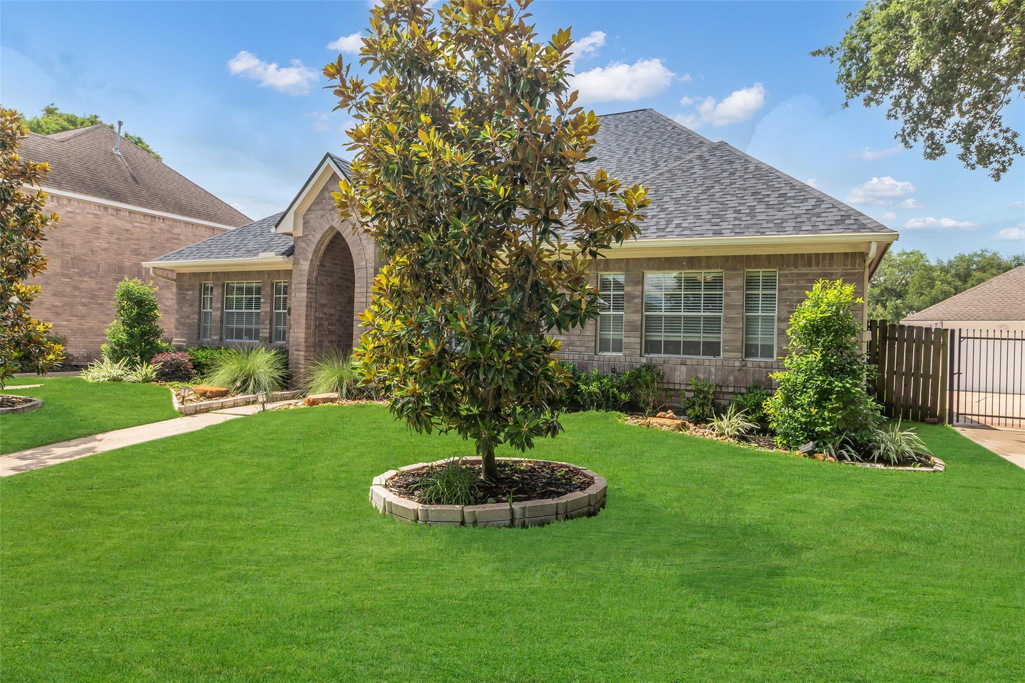 Property Photo: 4710 Broadmoor Drive TX 77573