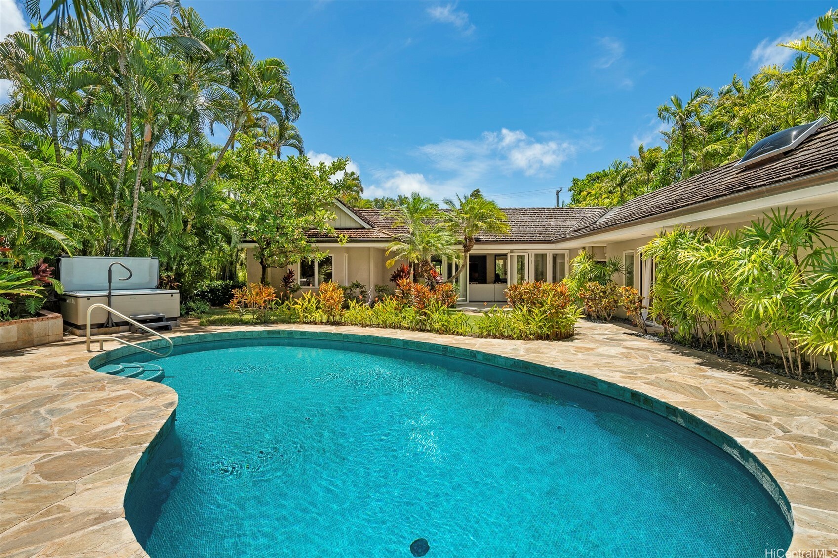 4758 Aukai Avenue  Honolulu HI 96816 photo
