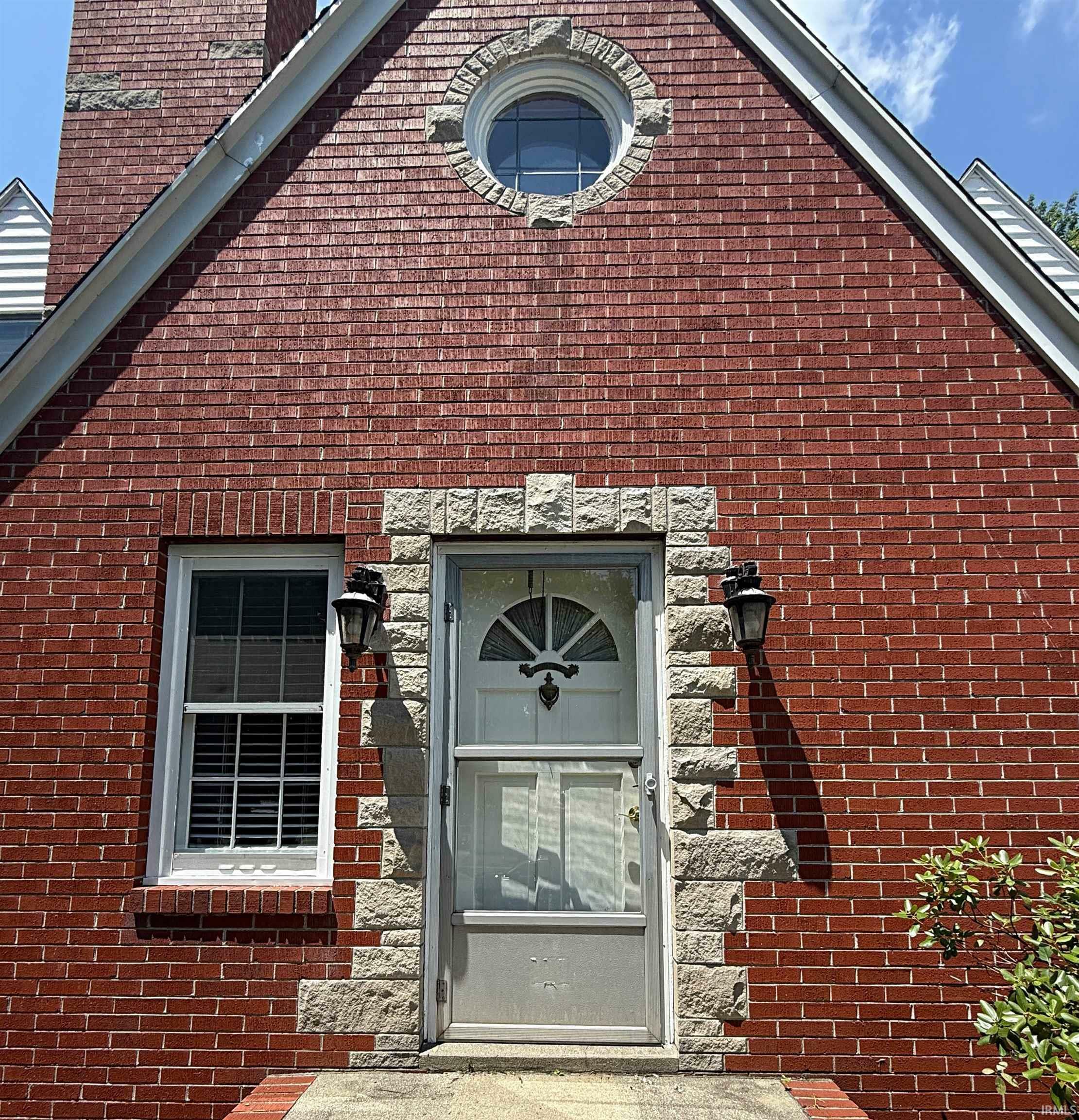 Property Photo: 701 N Meridian Street IN 47501