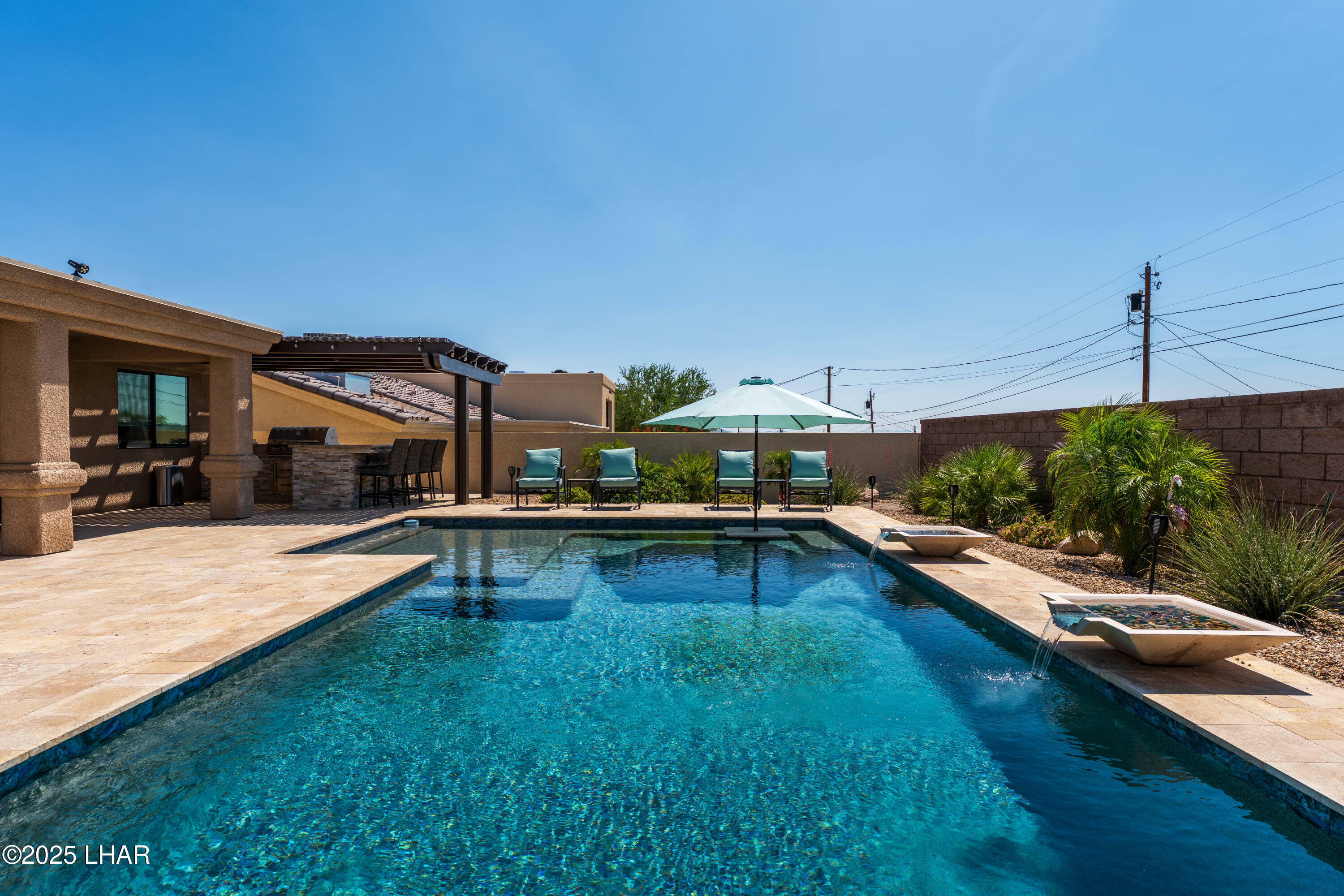 Property Photo: 4145 Challenger Dr AZ 86406