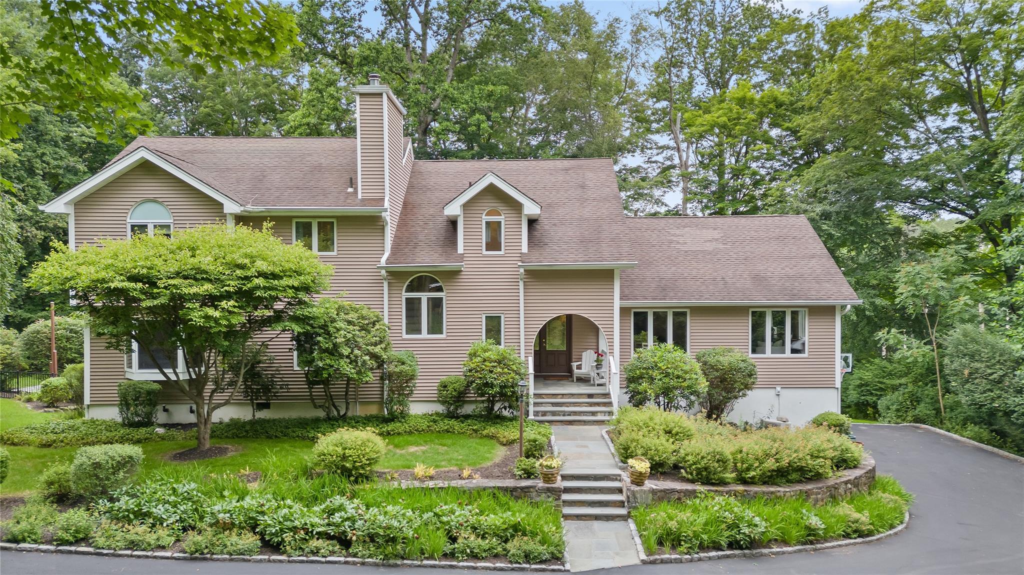 Property Photo: 5 Plum Court NY 10536