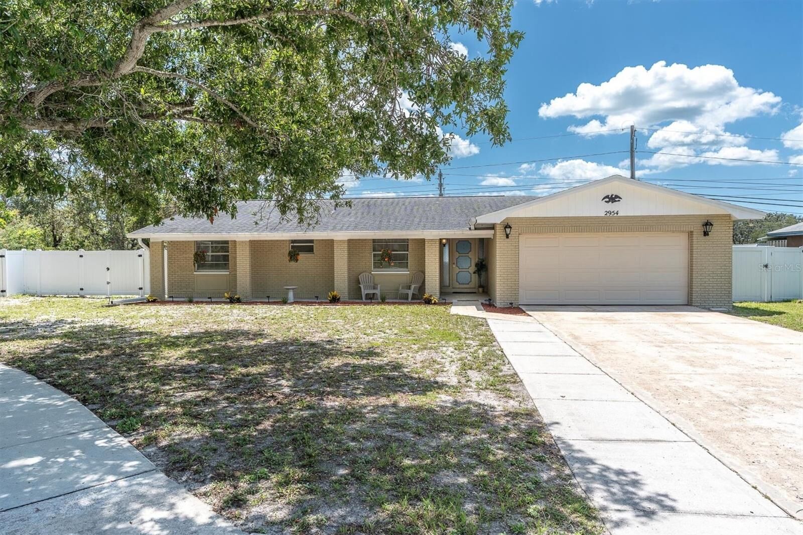 Property Photo:  2954 Leisure Court  FL 34698 