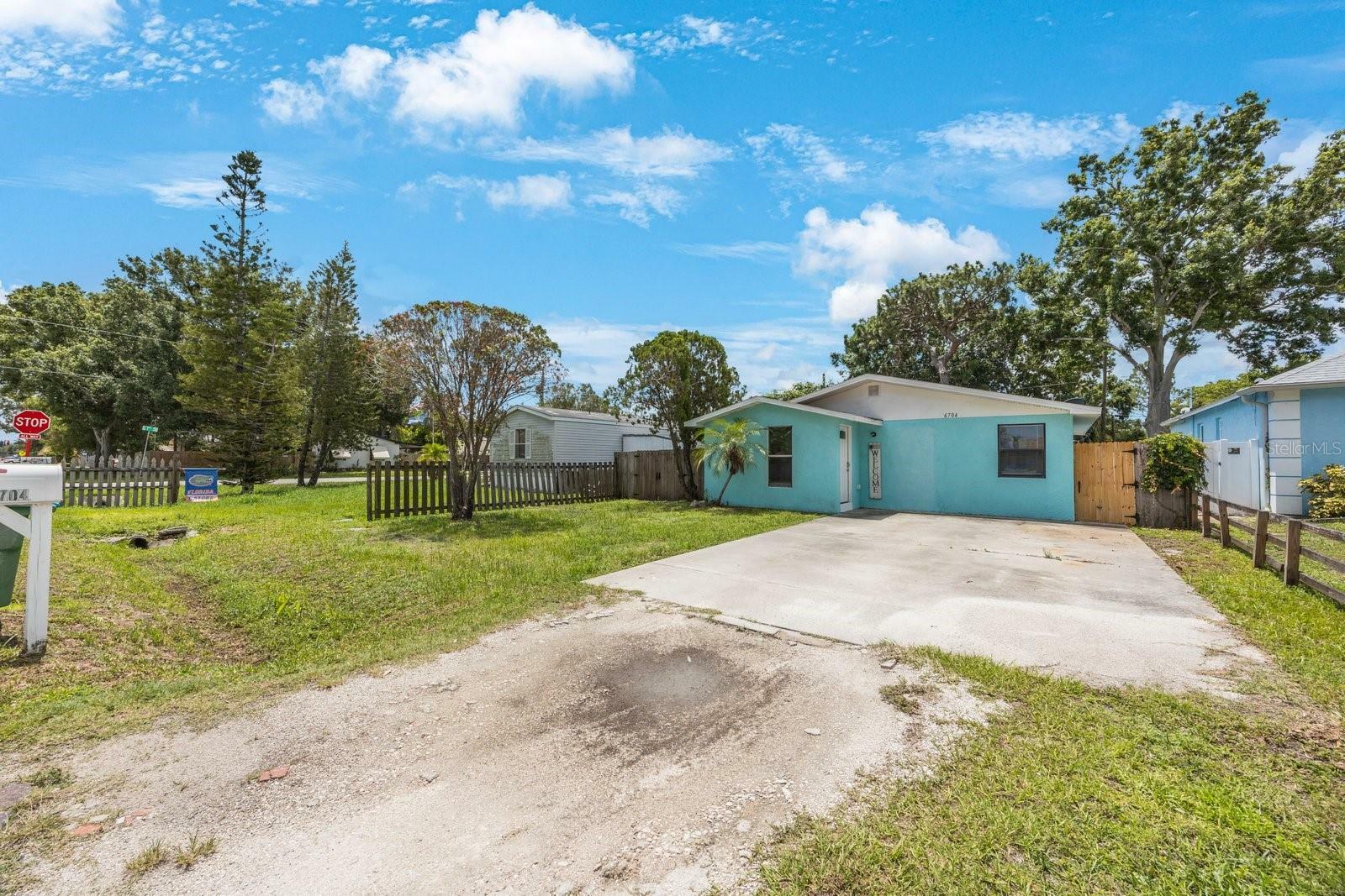 Property Photo: 6704 70th Avenue N FL 33781