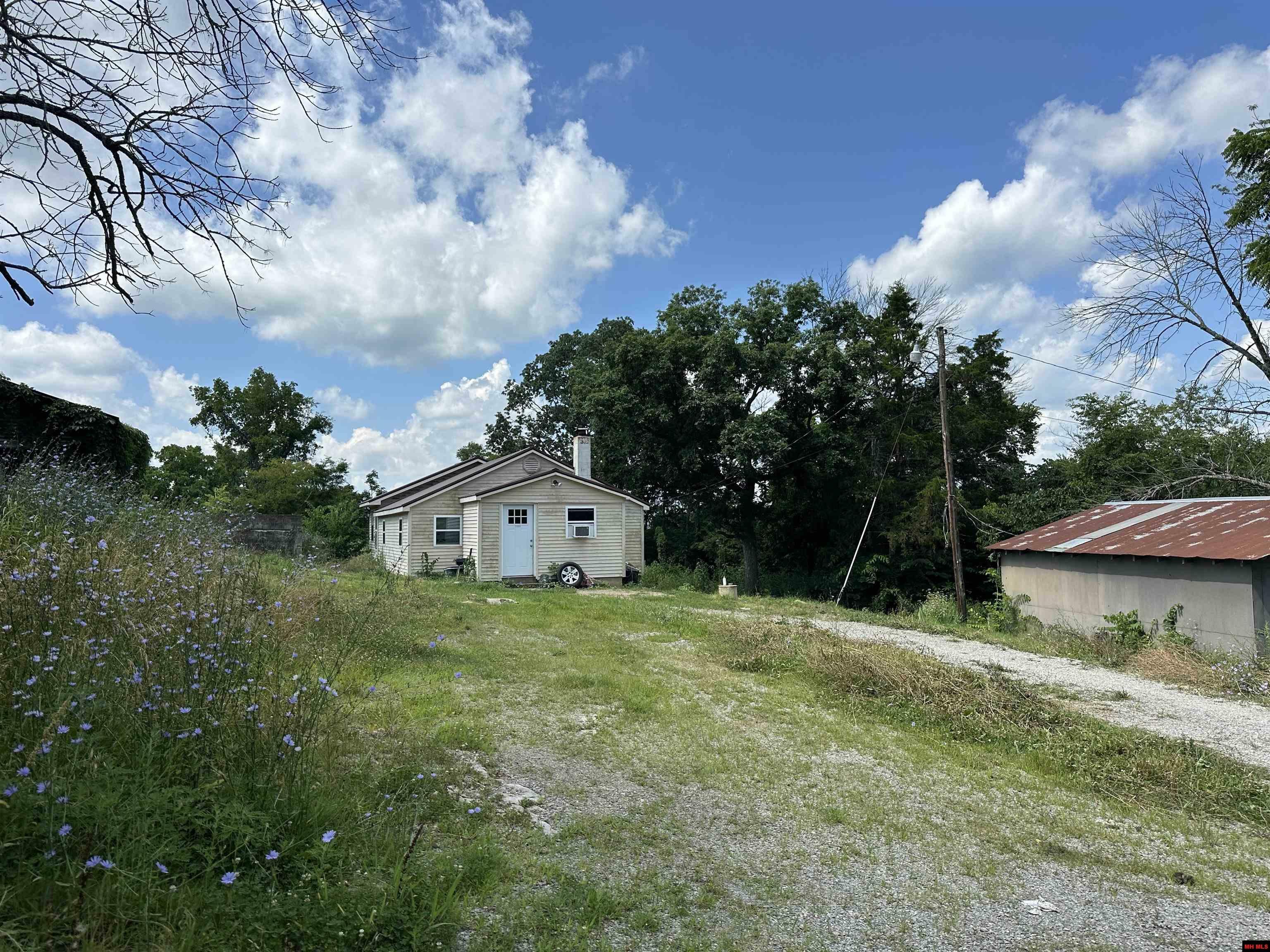 1383 Hwy 125 North  Yellville AR 72687 photo