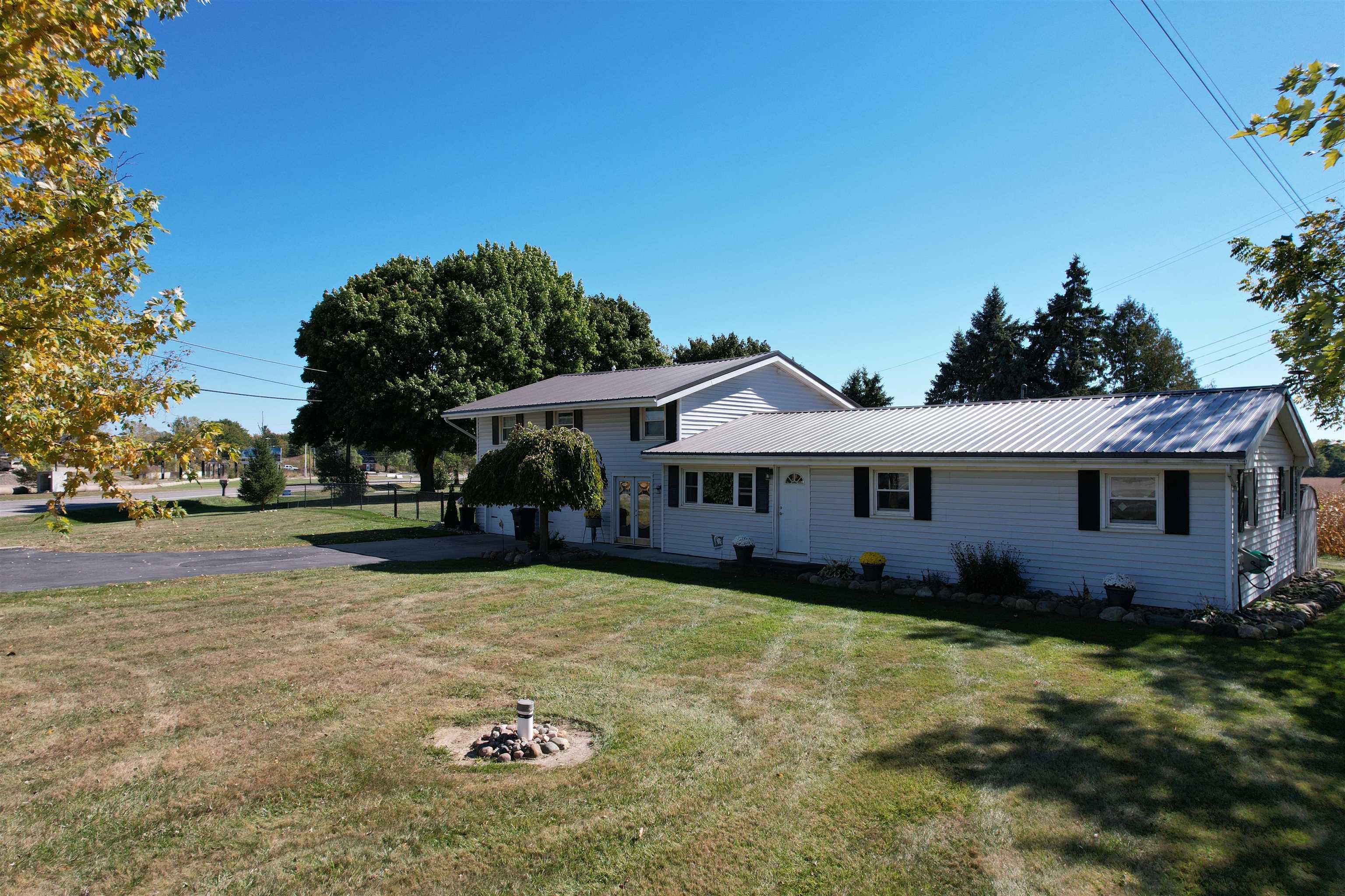 Property Photo: 7600 E M-71 Street MI 48429