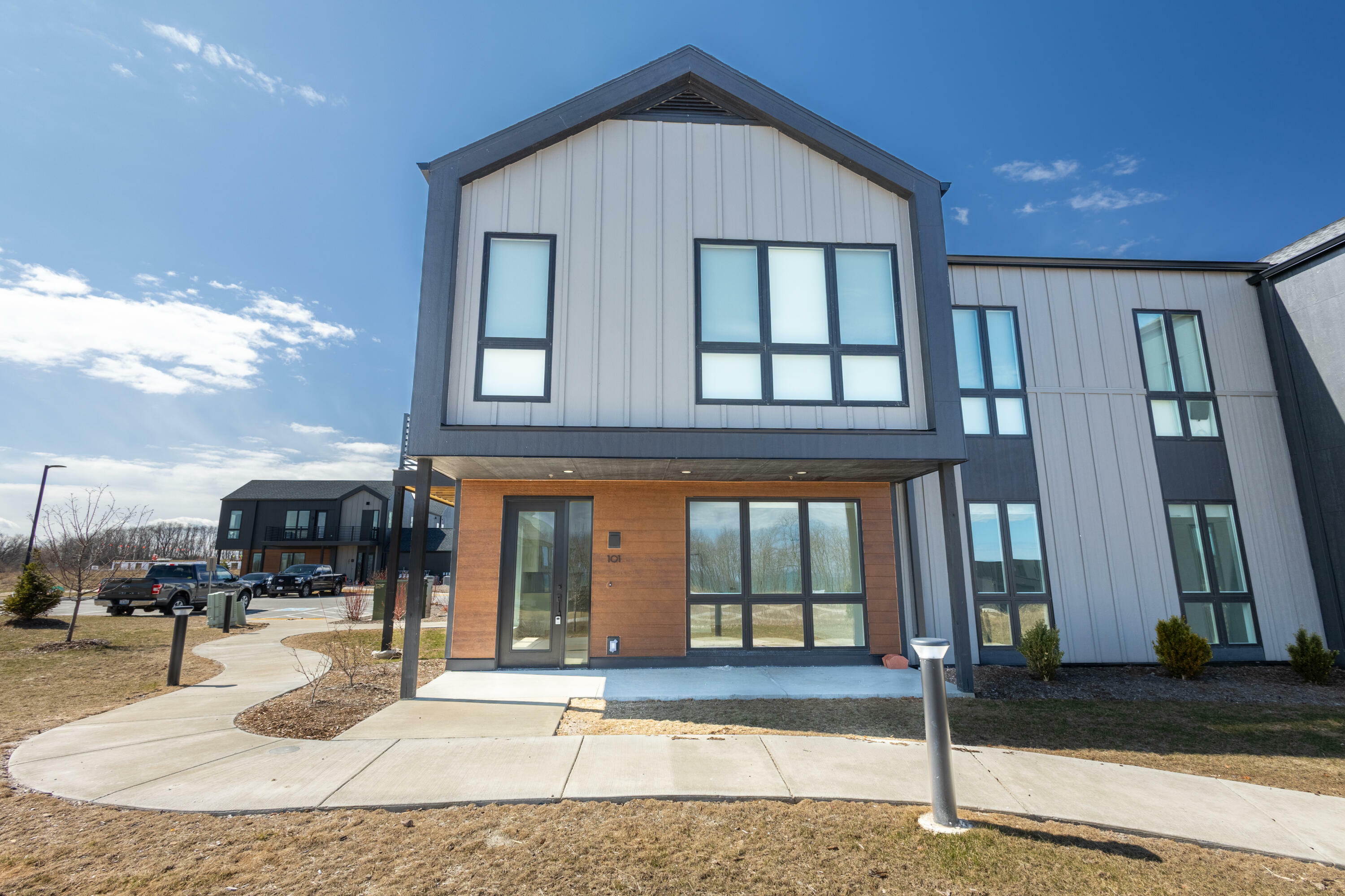 9378 S Alder Pl 101  Oak Creek WI 53154 photo