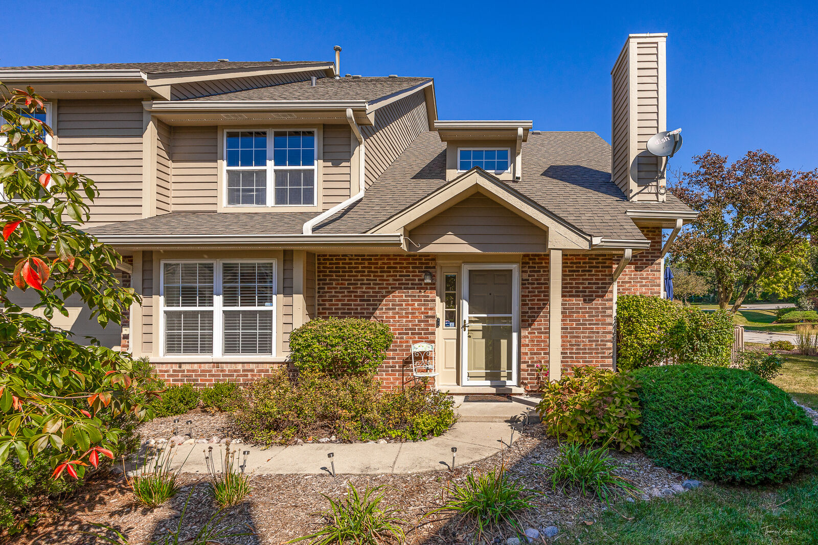 Property Photo:  8020 Barrymore Drive  IL 60561