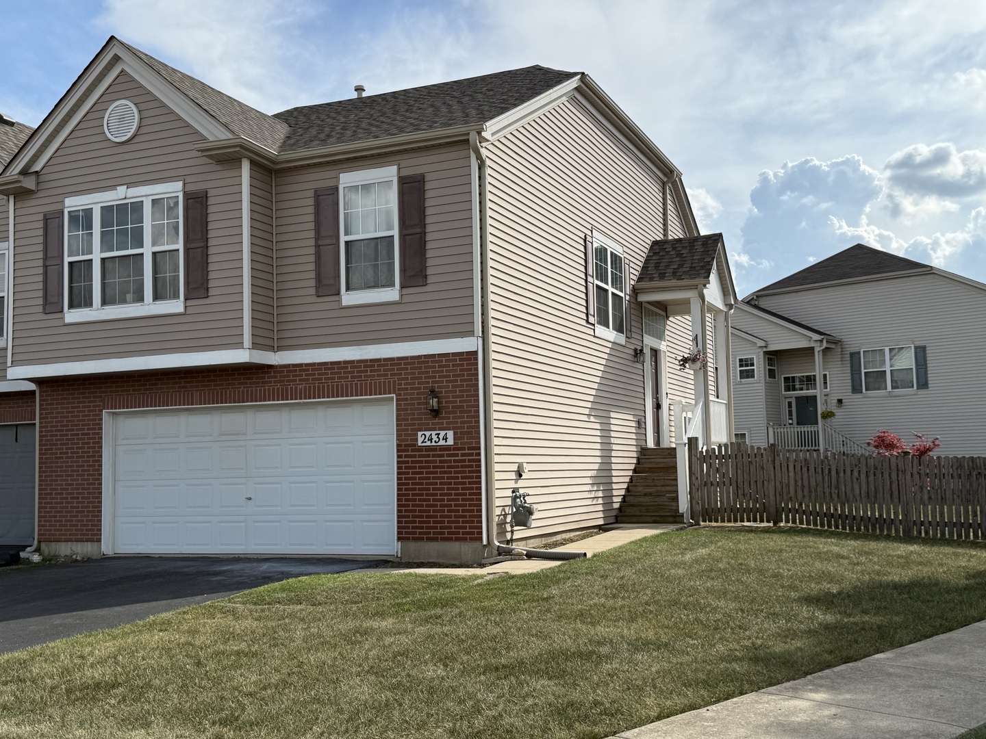 Property Photo: 2434 Timber Wood Court IL 60432