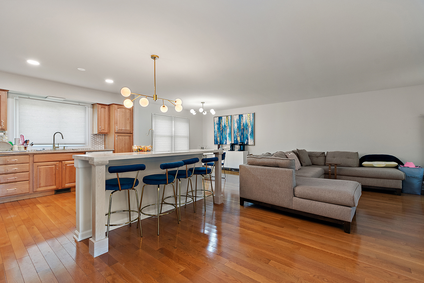 Property Photo: 2275 Norwich Court IL 60565