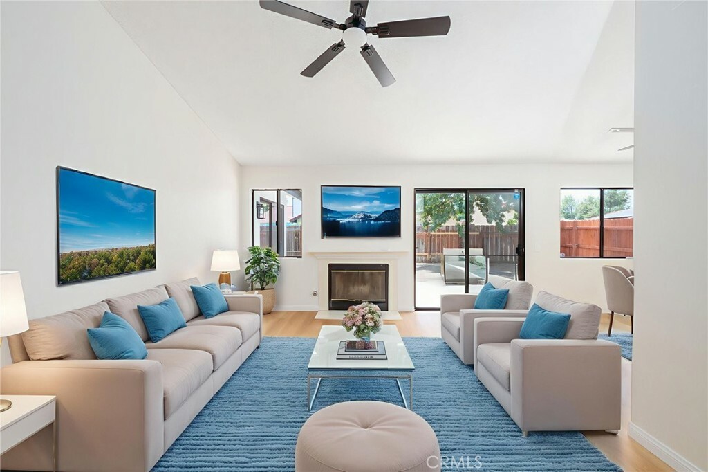 Property Photo: 416 Melbourne Court CA 92545