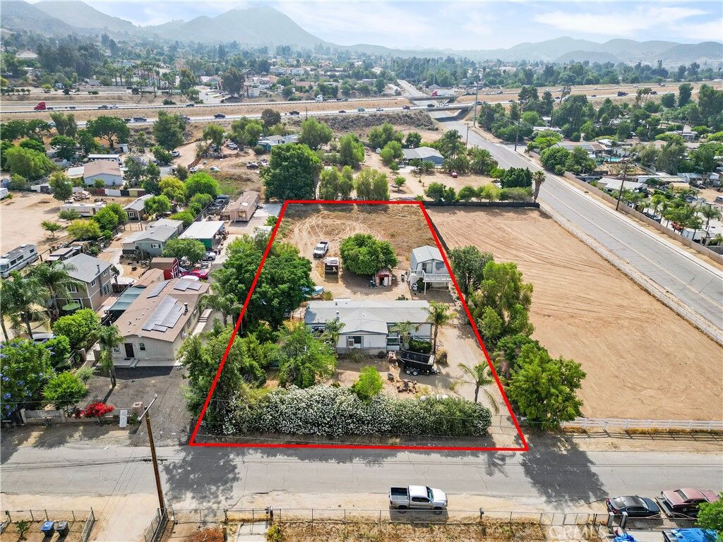 Property Photo:  33462 Loquat St  CA 92595 
