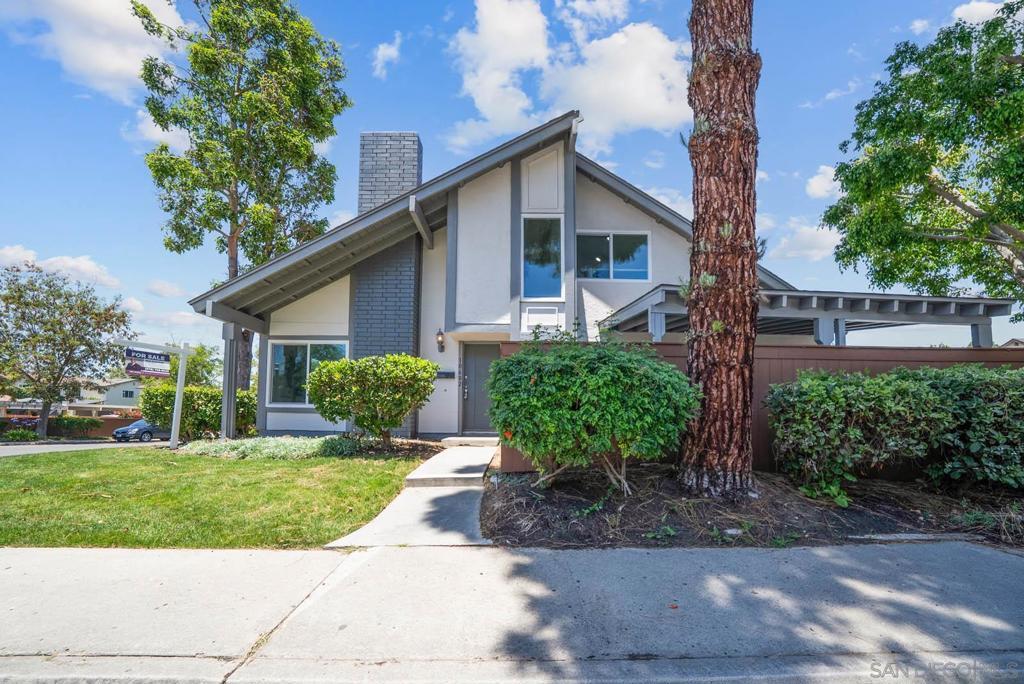 Property Photo: 10602 Porto Ct CA 92124