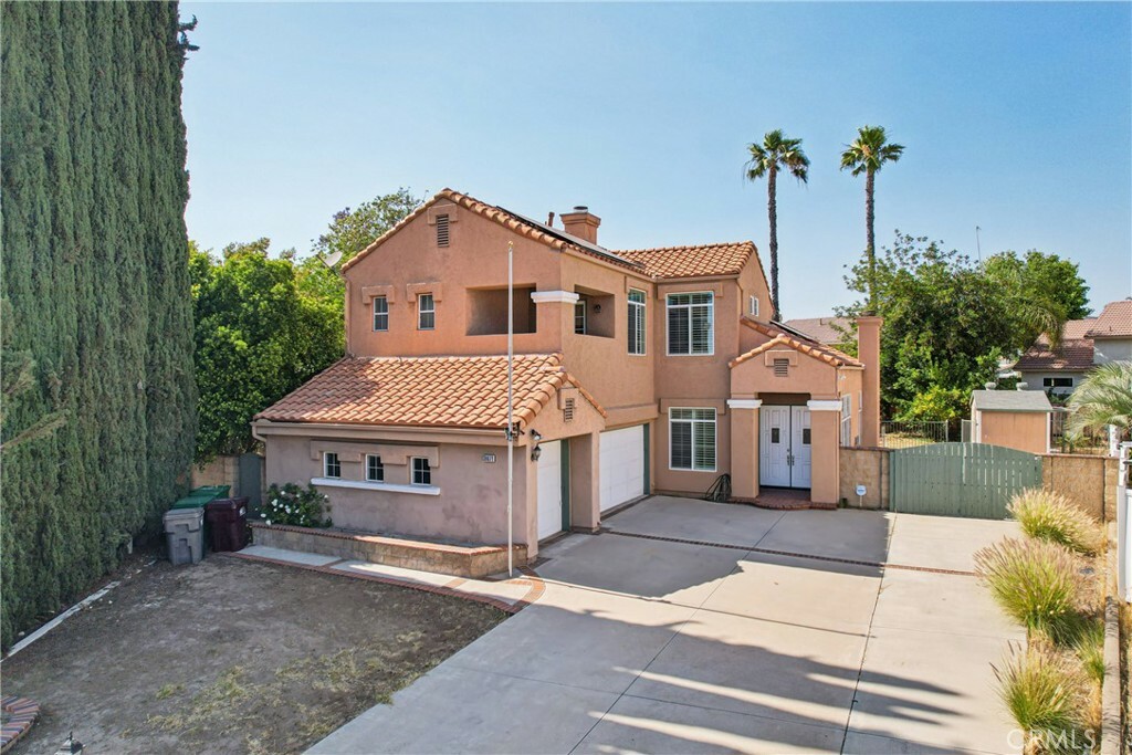 Property Photo: 39671 Corte Sta Barbara CA 92563