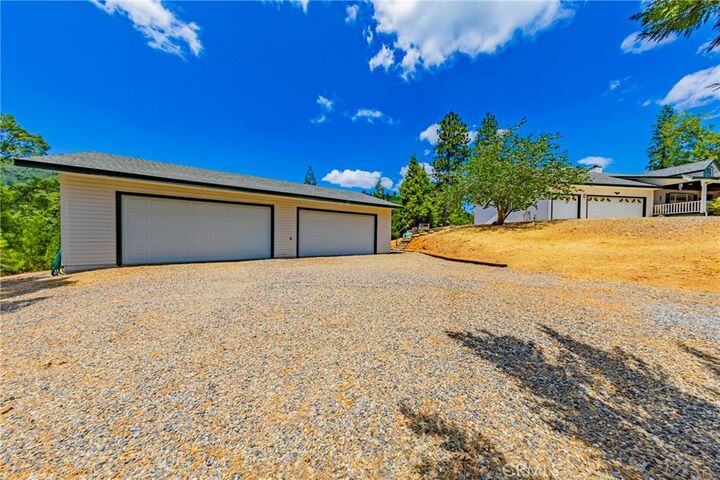 Property Photo:  53235 Finegold Creek Court  CA 93643 