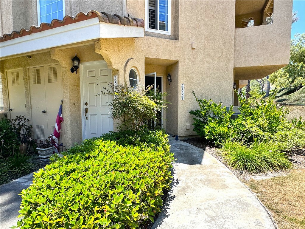 Property Photo: 25155 Via Terracina CA 92677
