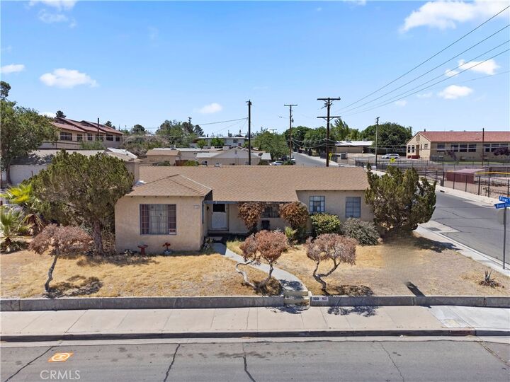 Property Photo:  100 E Buena Vista Street  CA 92311 