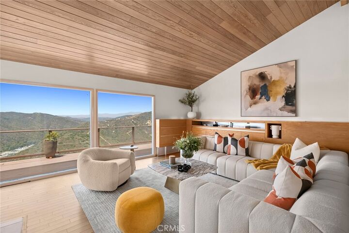 Property Photo:  1324 Pitcairn Place  CA 92651 