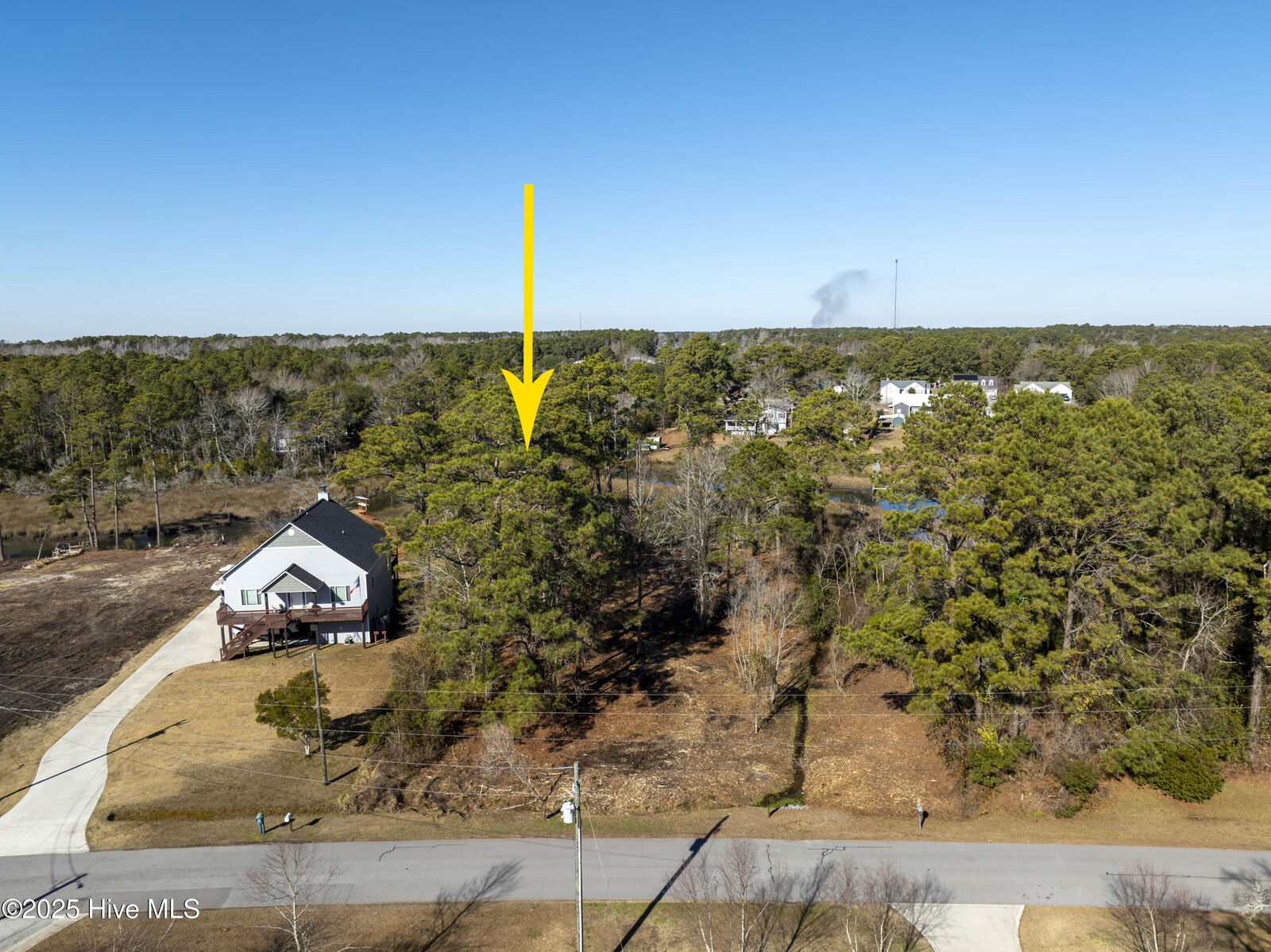 Property Photo:  327 Chadwick Shores Drive  NC 28460 