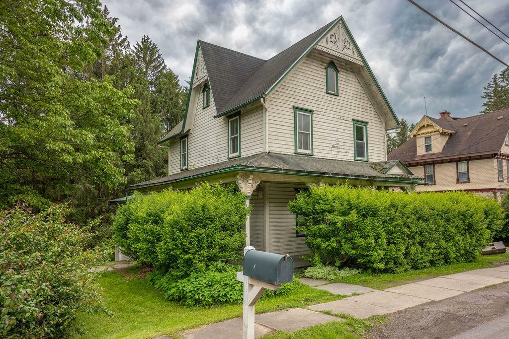 Property Photo:  152 Carpenter Street  PA 18614 