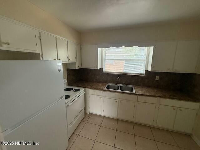 Property Photo: 5452 Playa Way 4 FL 32211
