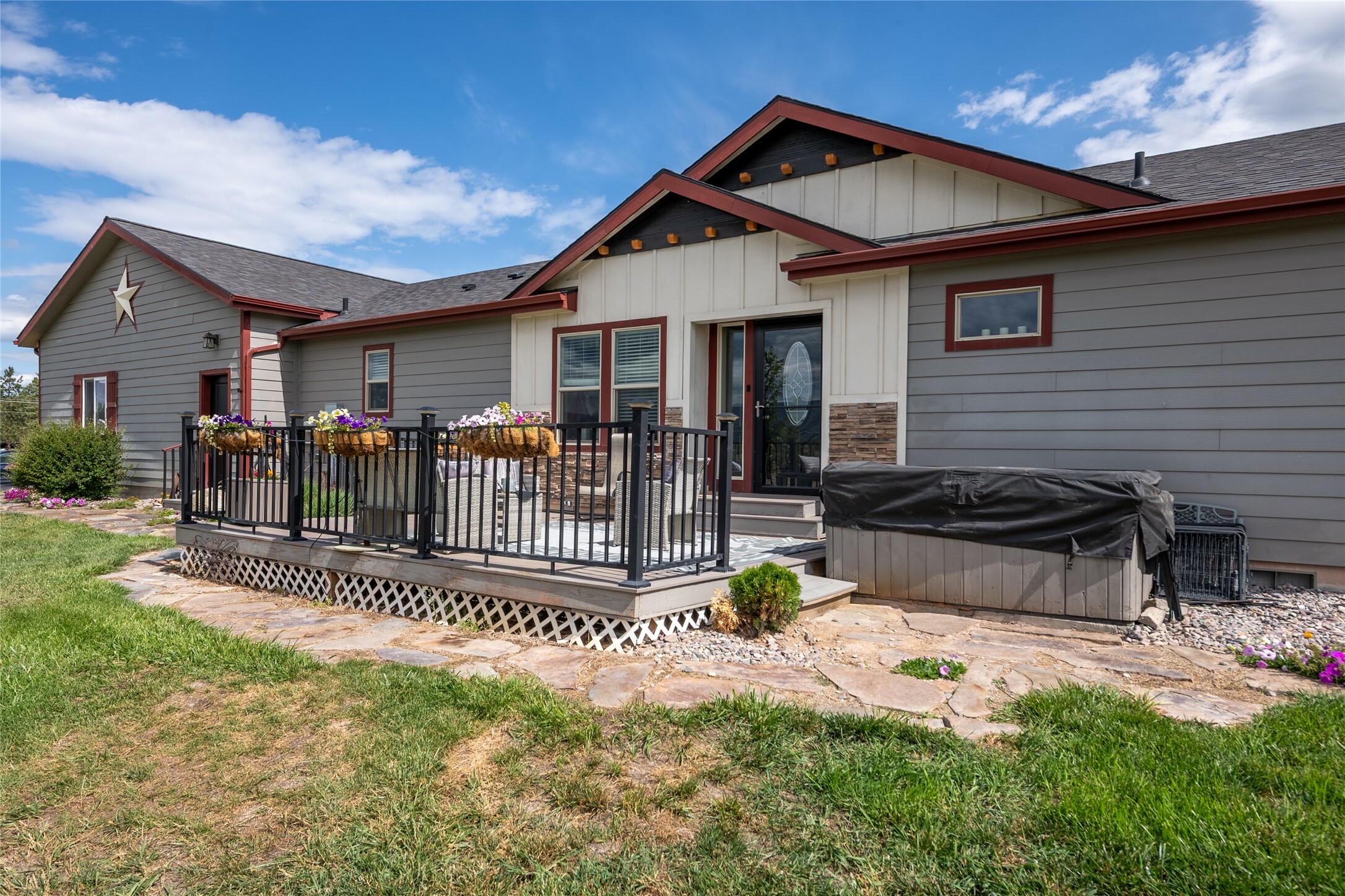 Property Photo: 9573 Shikane Lane MT 59808