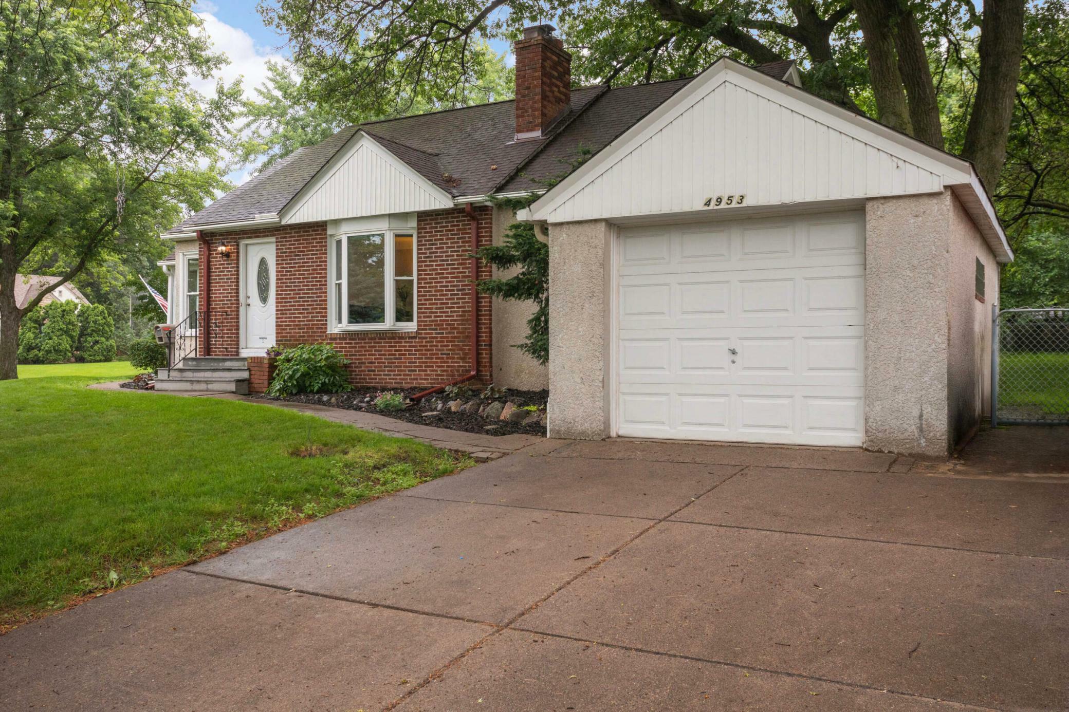 Property Photo: 4953 Zenith Avenue N MN 55429