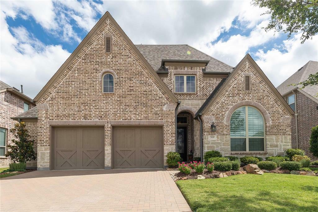 Property Photo: 2929 Telford TX 75056