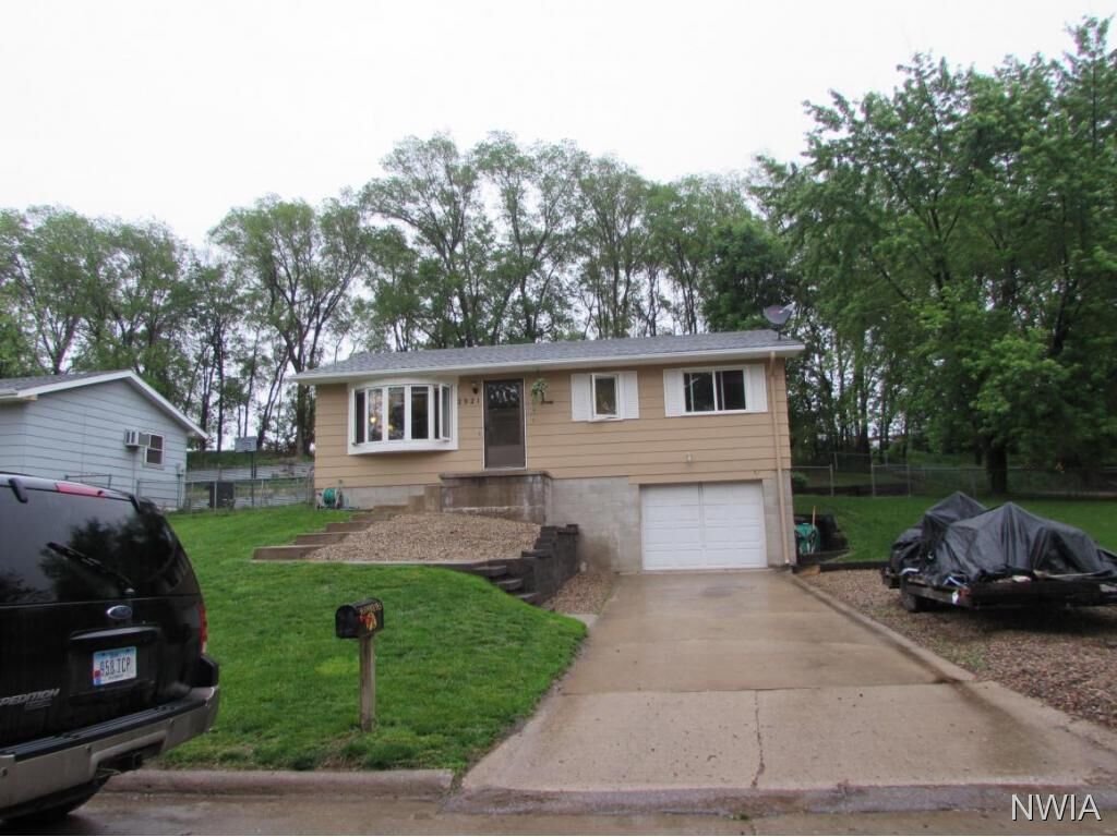 Property Photo:  2921 20th St.  IA 51105 