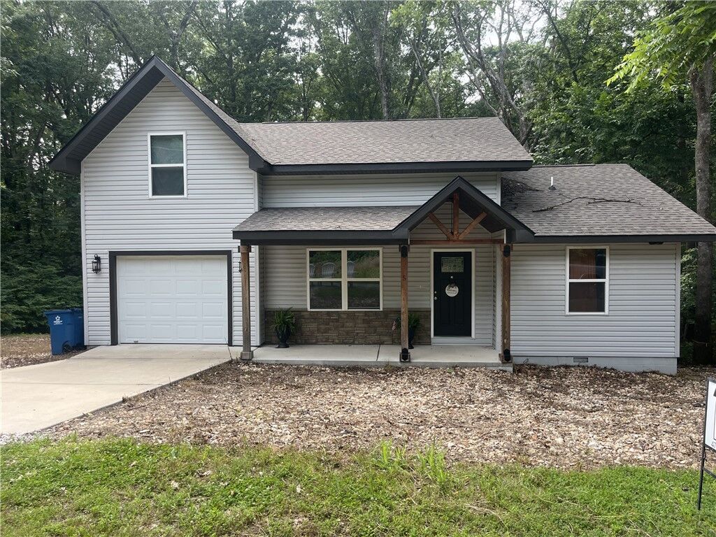 Property Photo:  5 Stickney Lane  AR 72715 