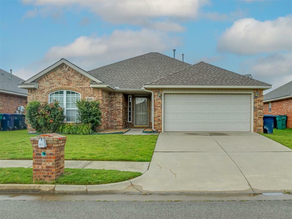 Property Photo: 4513 SE 79th Terrace OK 73135