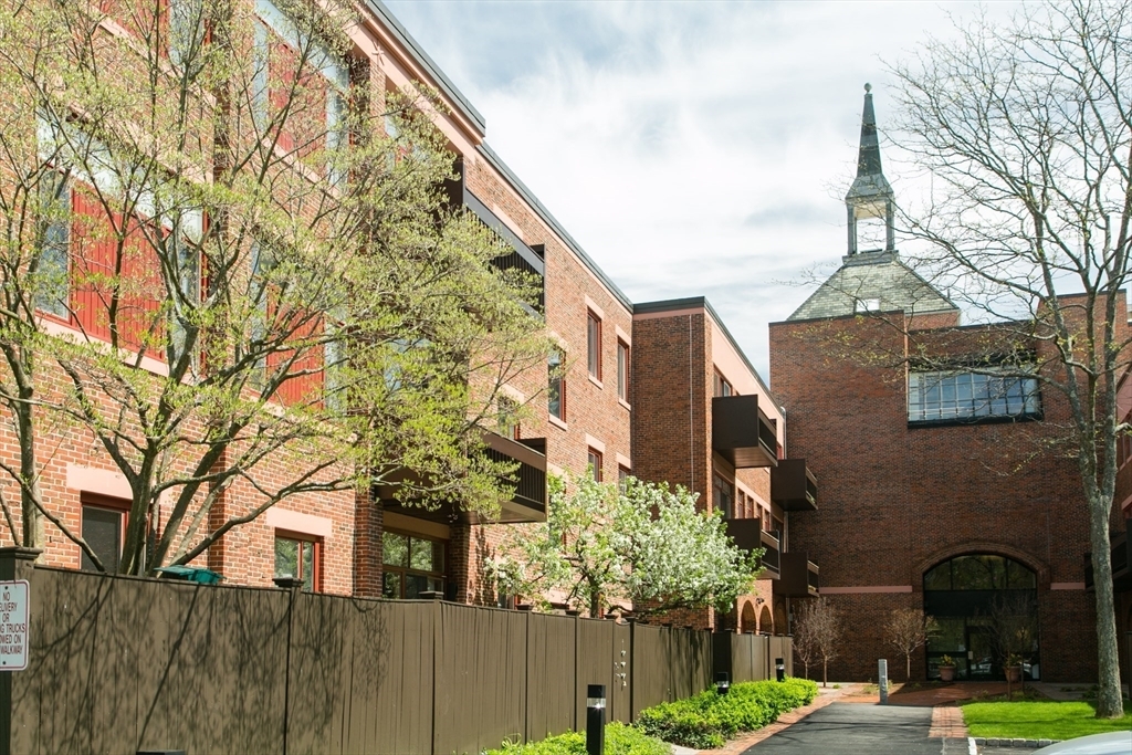 Property Photo: 100 Keyes Rd 218 MA 01742