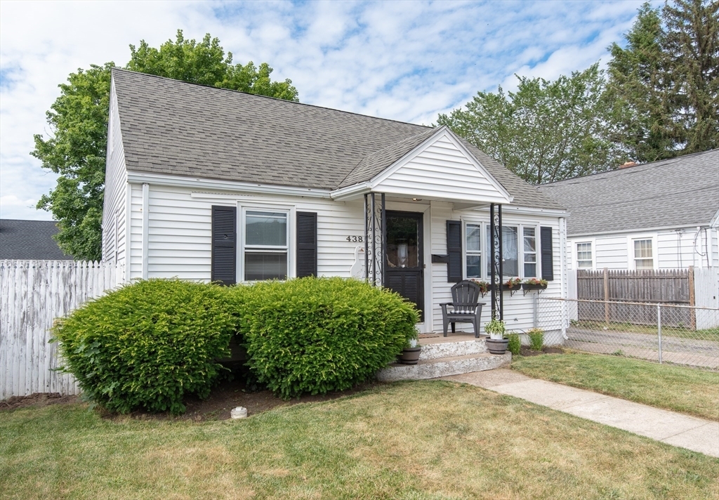 Property Photo:  438 Beverage Hill Ave  RI 02861 
